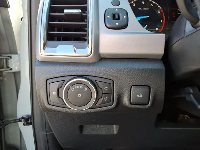Used 2023 Green Ford XLT image 19