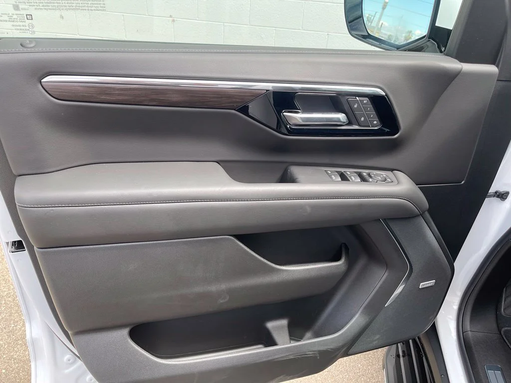 New 2026 Summit White Chevrolet LT image 12