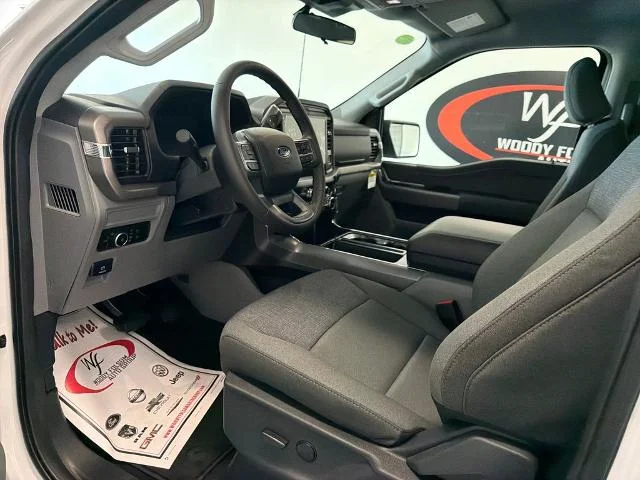 New 2026 Oxford White Ford XLT image 28