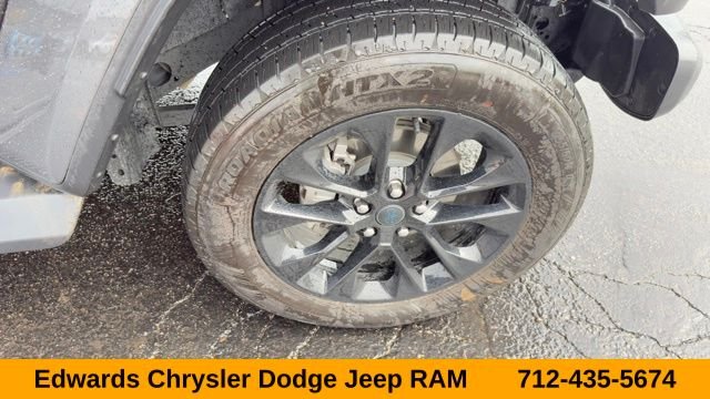 Used 2025 Gray Jeep Sahara 4xe image 12