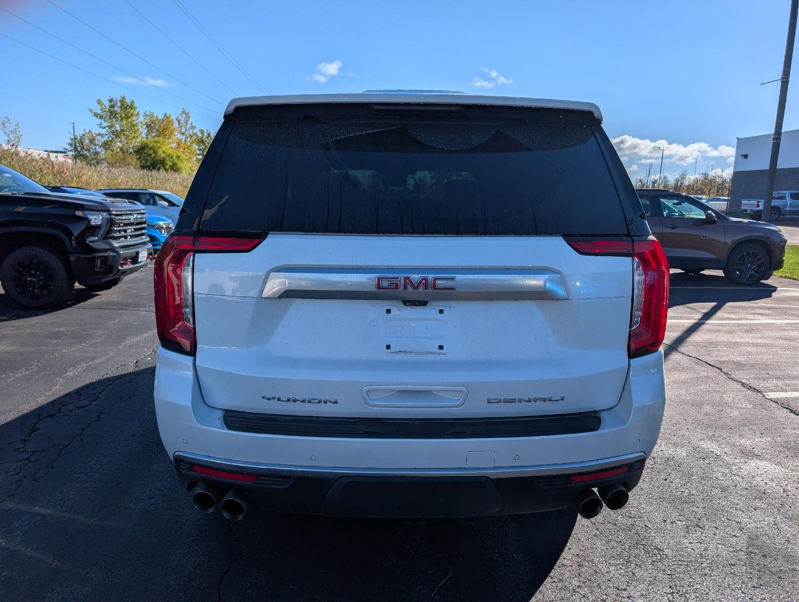 Used 2023 White Frost Tricoat GMC Denali image 6