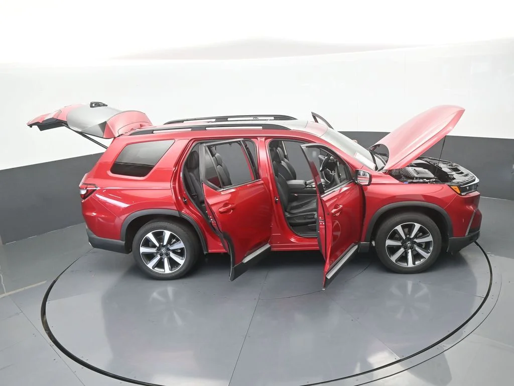 Used 2024 Radiant Red Metallic II Honda Touring image 77