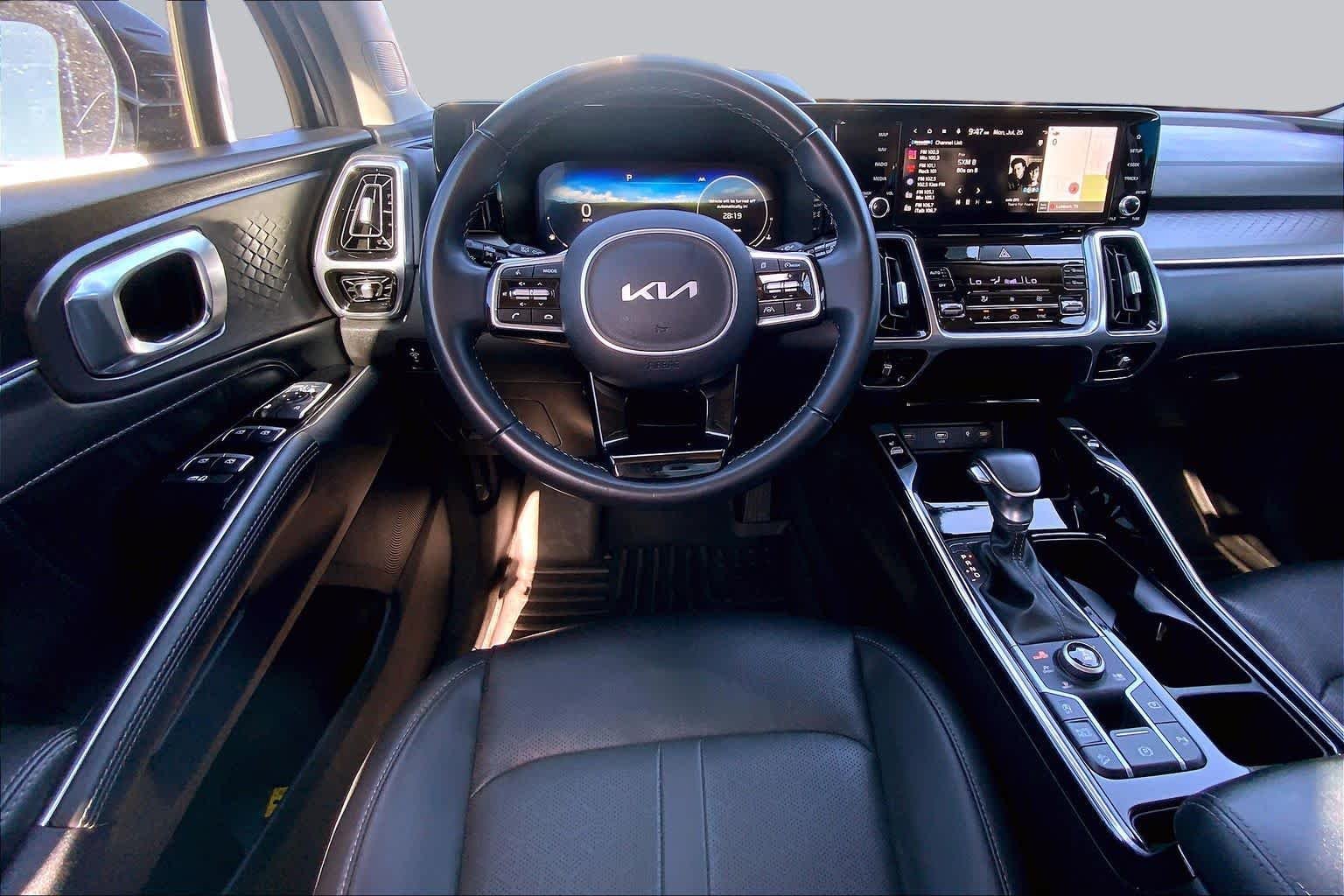Pre-Owned 2023 Kia Sorento SX