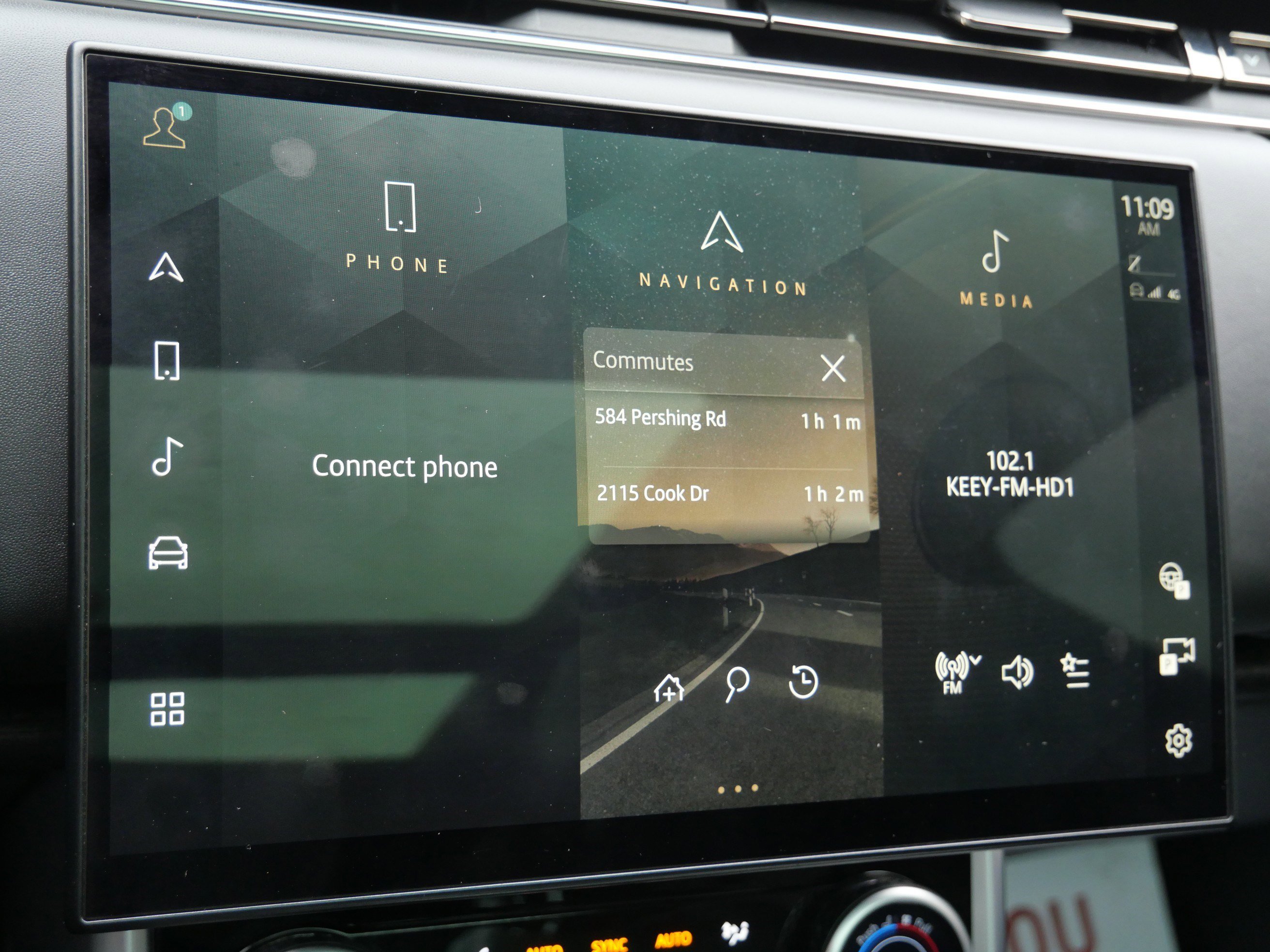 Used 2023 EIGER GREY Land Rover Autobiography image 23