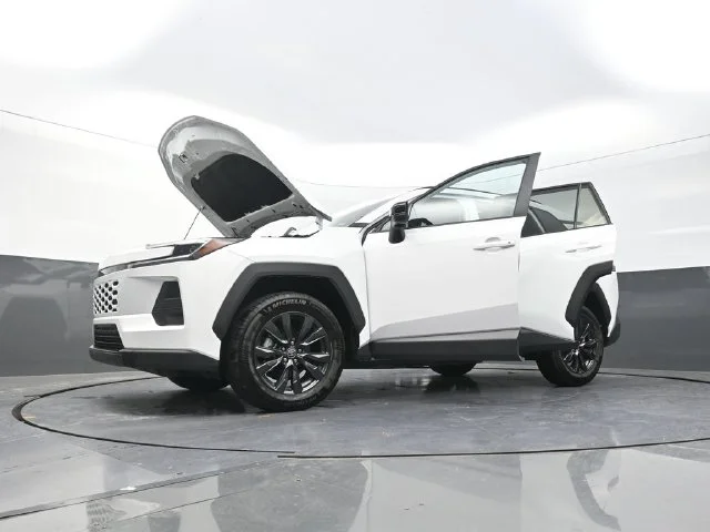 Used 2026 White Toyota XLE Premium image 41