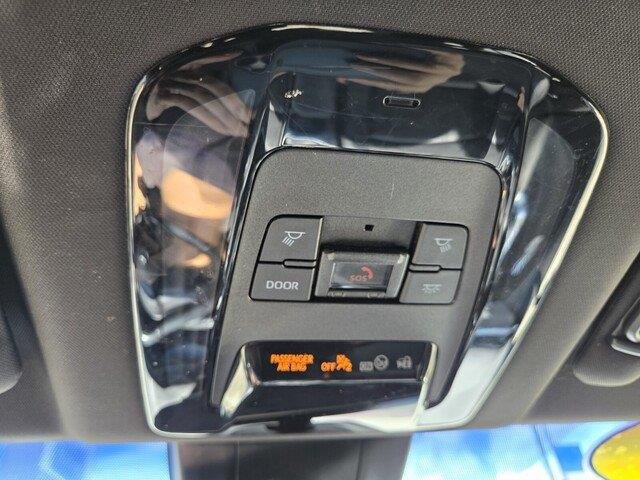 Used 2021 Ruby Flare Pearl Toyota XLE image 18