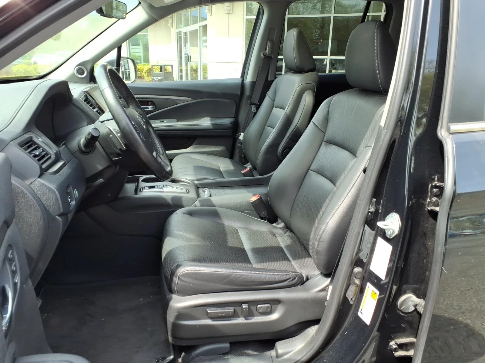 Used 2023 Crystal Black Pearl Honda RTL image 16