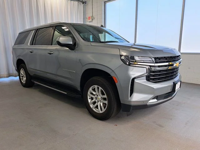 Used 2024 Gray Chevrolet LT image 4