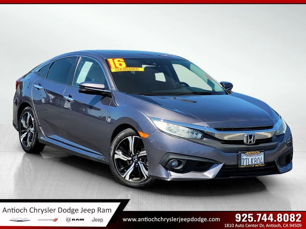 2016 Honda Civic Touring CVT's photo