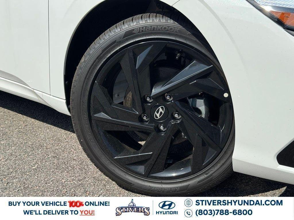 New 2026 White Hyundai SEL Sport image 6