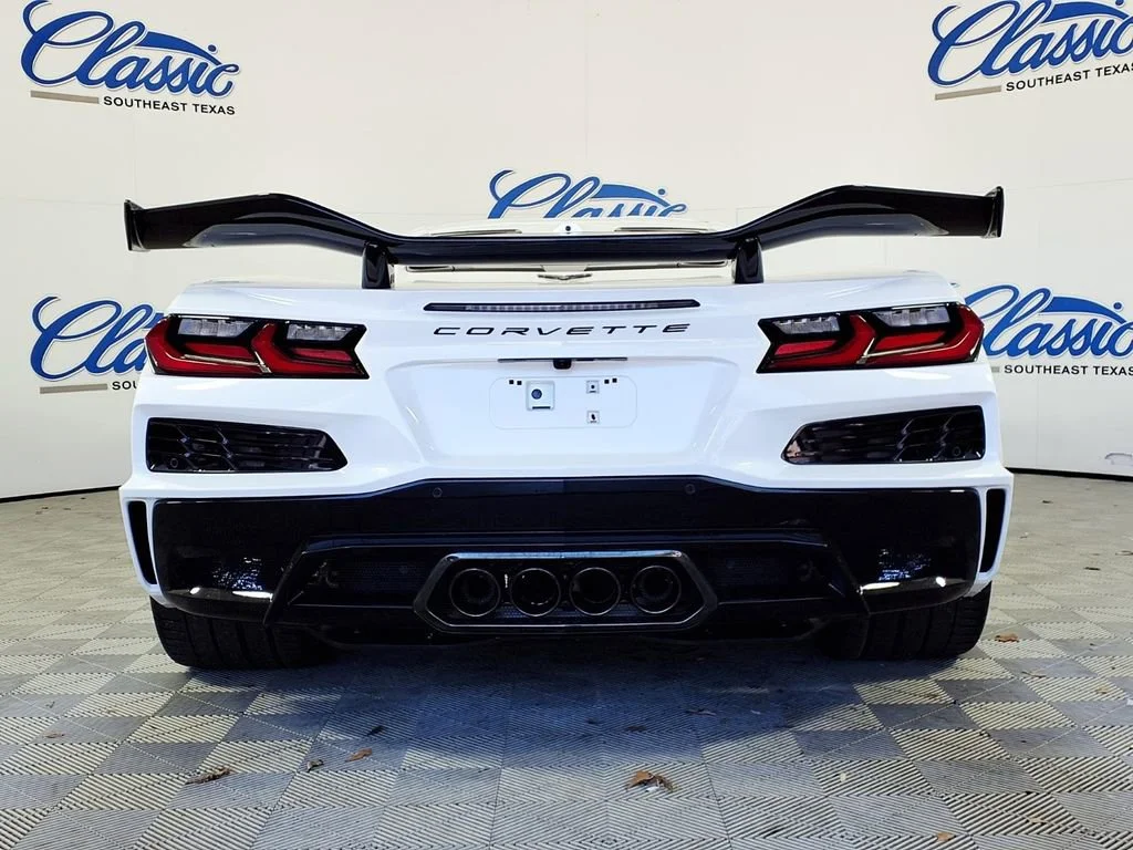 New 2026 Arctic White Chevrolet 1LZ image 4