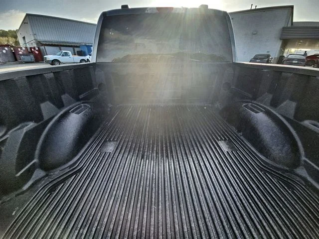 Used 2024 Gray Ford XLT image 16