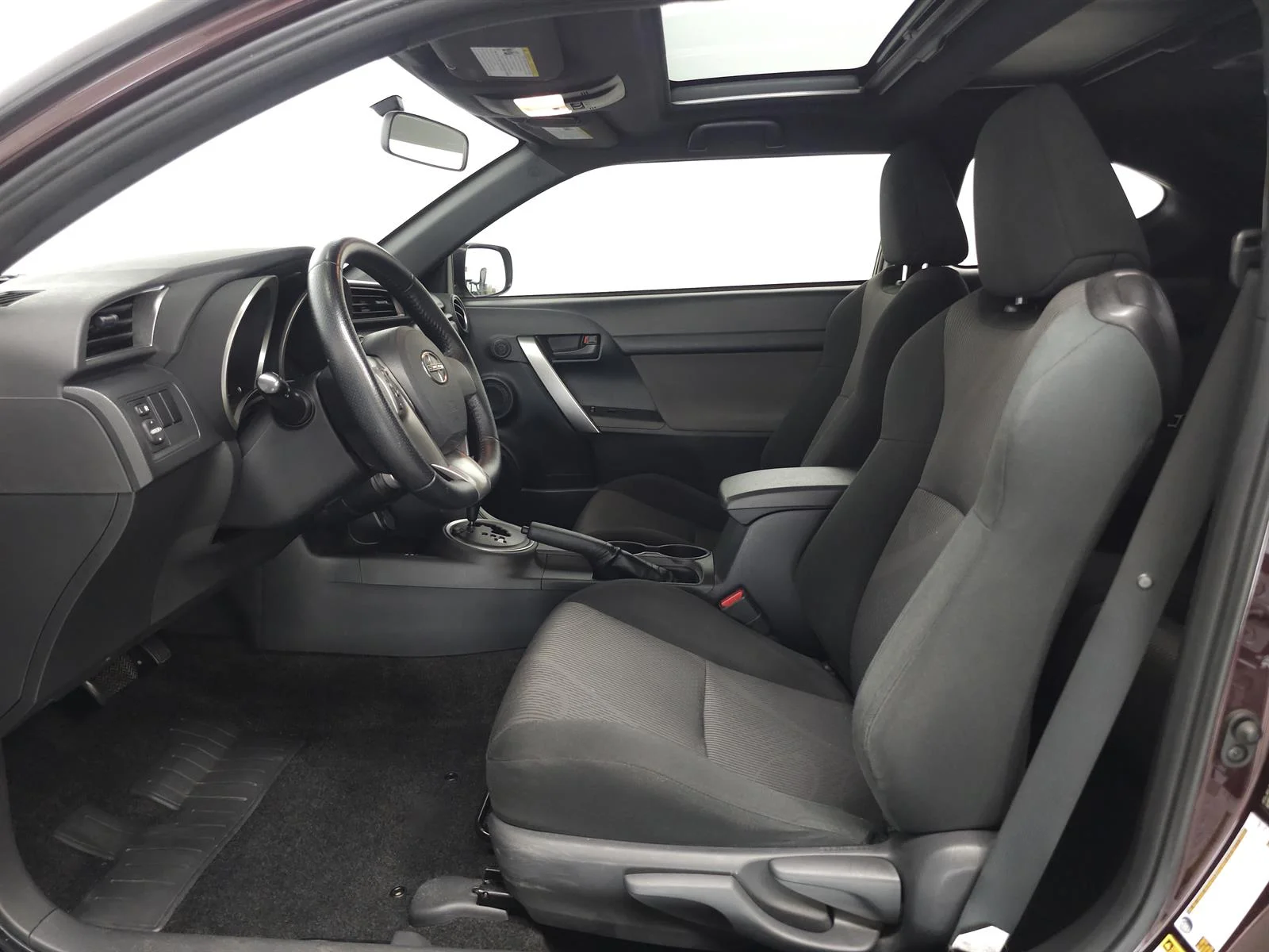 Used 2013 Red Scion Base image 4