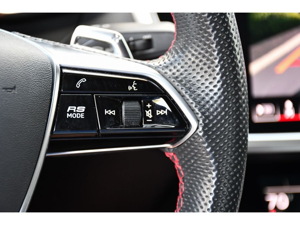 Used 2021 Glacier White Metallic Audi 4.0T (Tiptronic) image 36