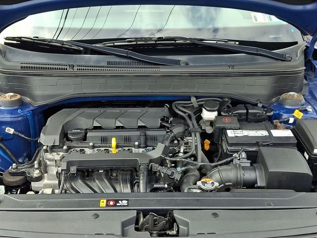 Used 2022 Blue Hyundai SE image 29