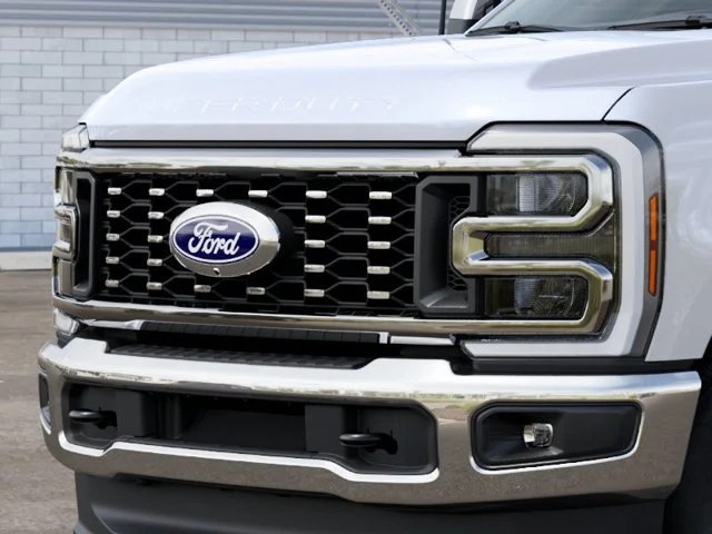 New 2027 Star White Metallic Tri-Coat Ford Lariat image 18