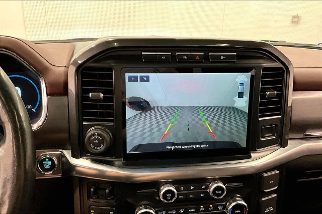Used 2022 Oxford White Ford Lariat image 30