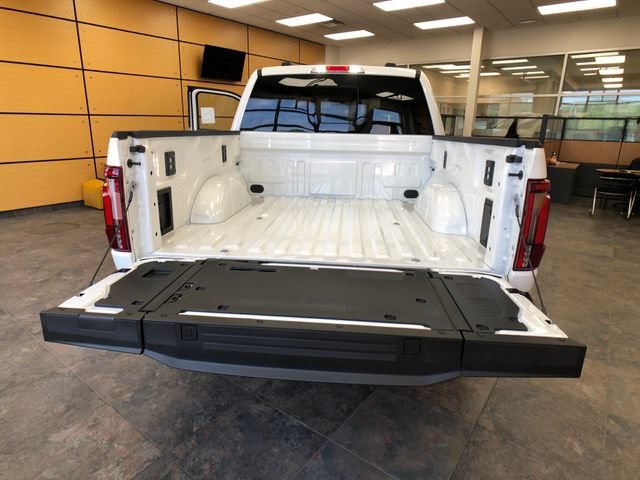 New 2026 Star White Metallic Tri-Coat Ford LARIAT image 22