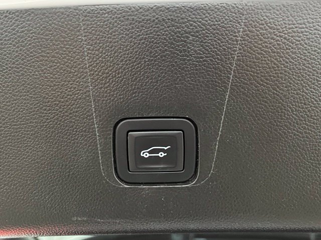 Used 2019 White Chevrolet Premier image 15