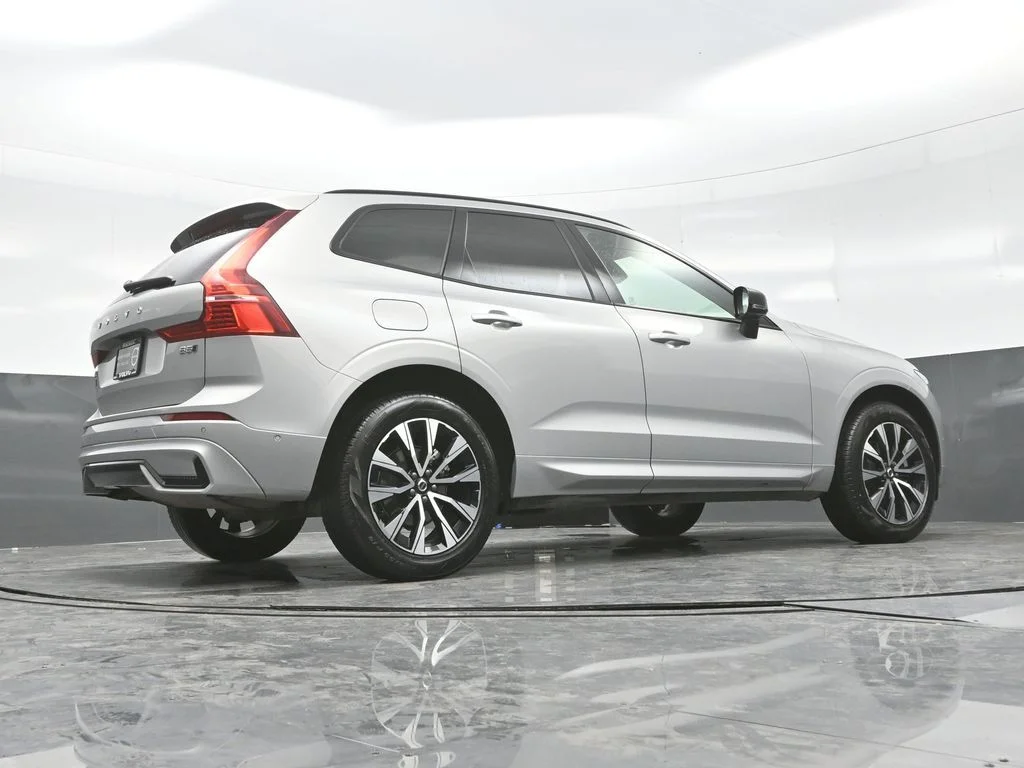 Certified Used 2025 Silver Dawn Volvo Plus image 28