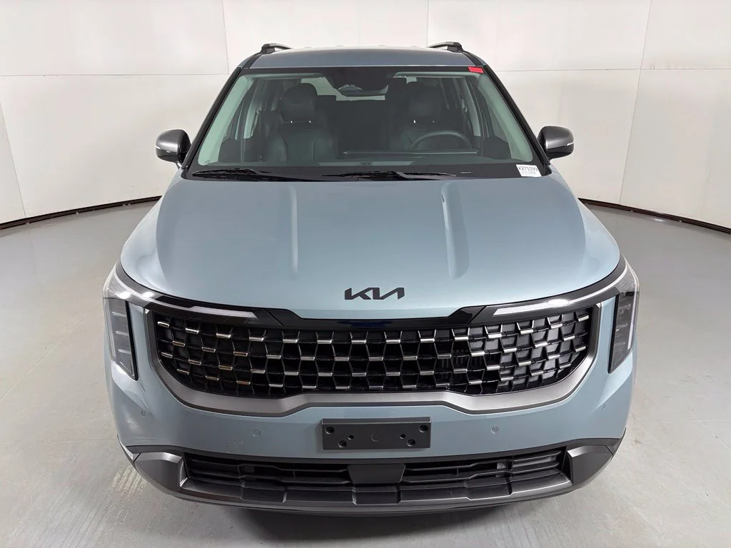 New 2027 Green Kia EX image 3