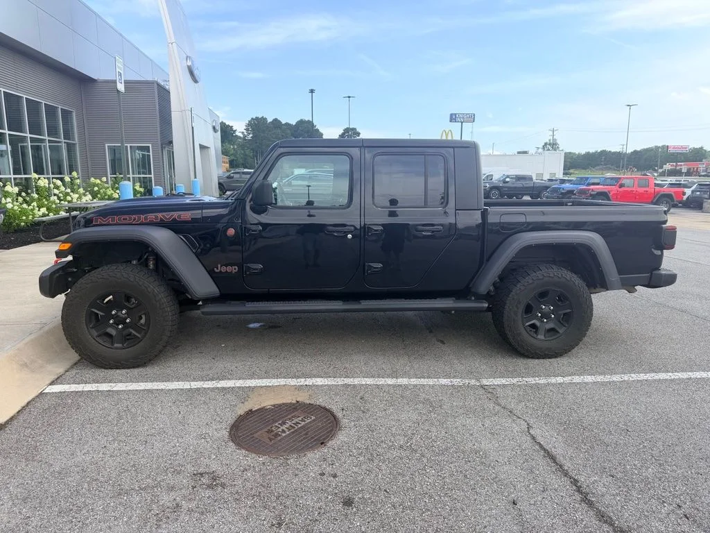 Used 2023 Black Jeep Mojave image 3