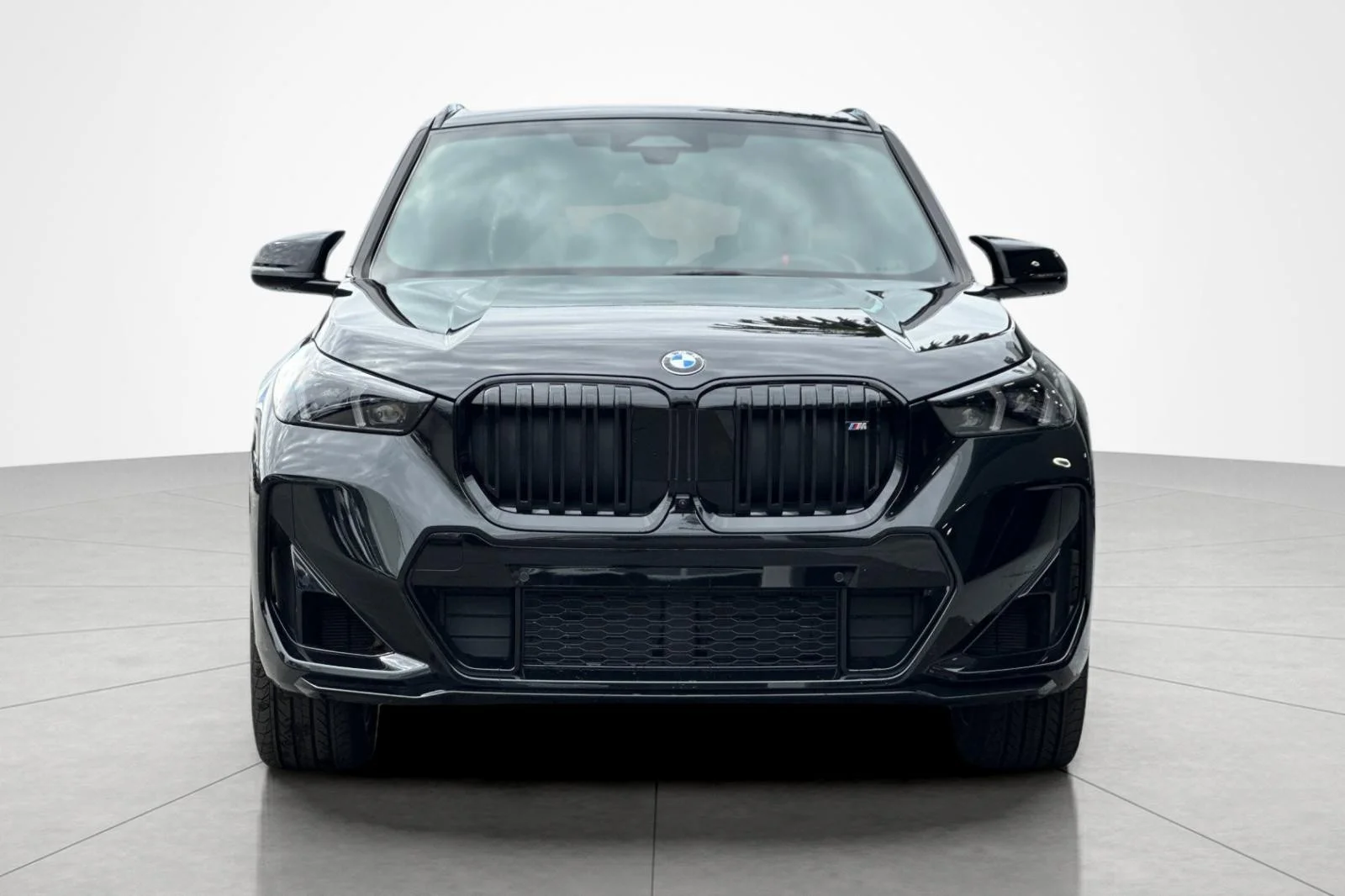2026 BMW X1 M35i - Photo 8