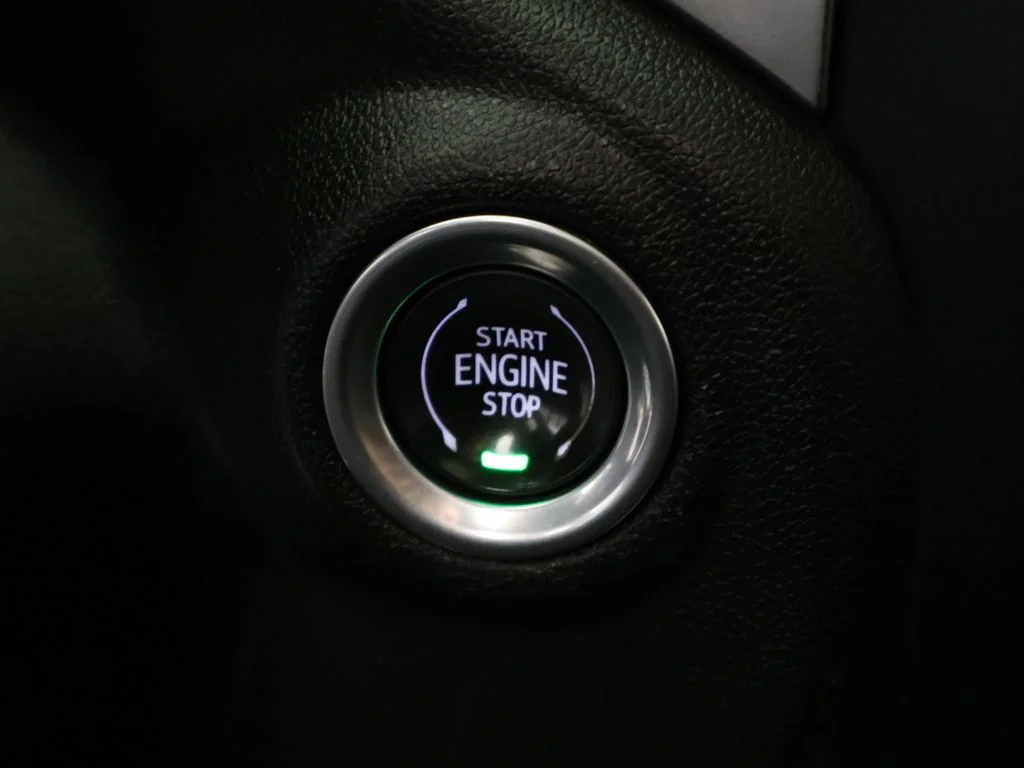 Used 2022 Summit White Chevrolet LTZ image 46