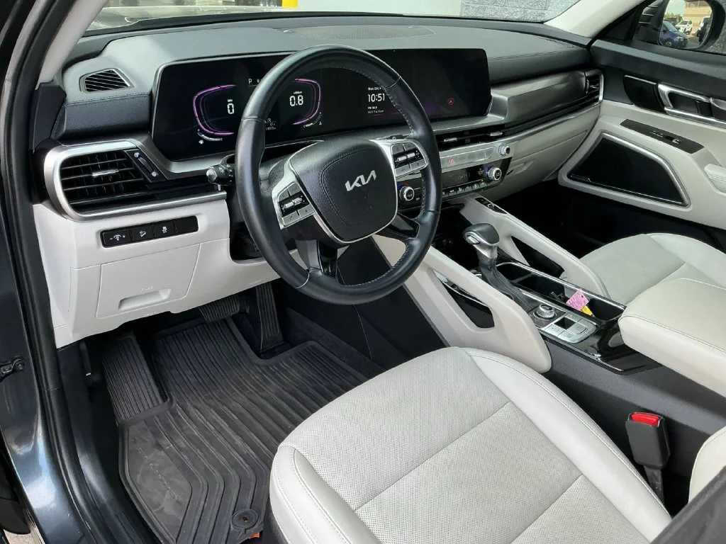 Used 2024 Gray Kia S image 27