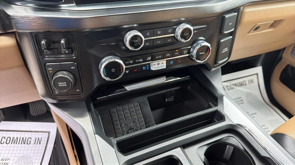 Used 2024 White Ford Lariat image 23