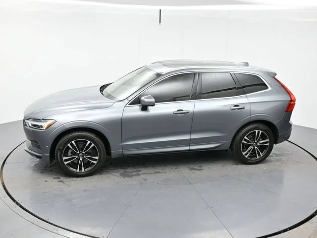 Used 2019 Grey Volvo Momentum image 37