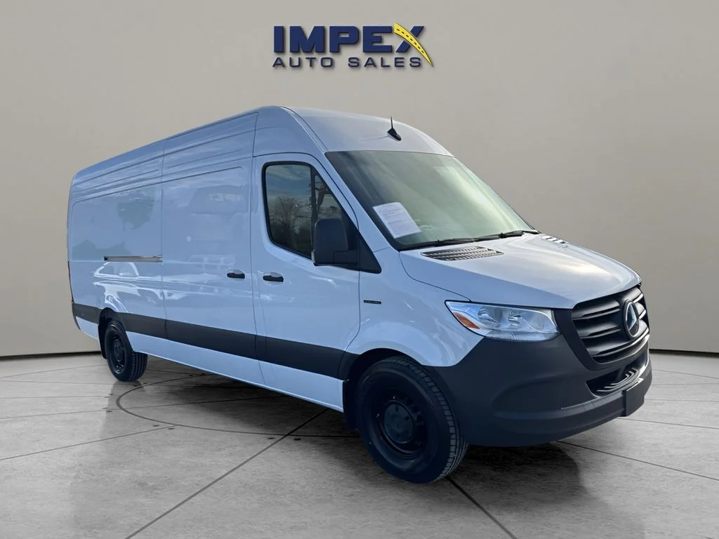 Used 2024 White Mercedes-Benz Cargo 170 WB image 7