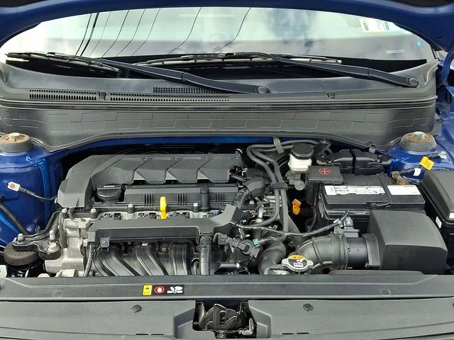 Used 2022 Blue Hyundai SE image 29