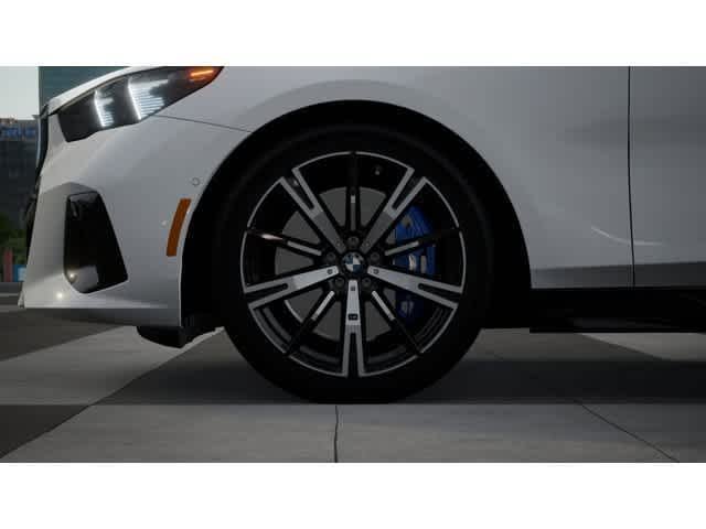 New 2026 Alpine White BMW 540i xDrive image 7
