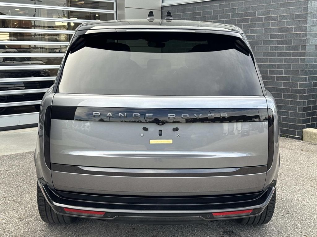 Certified Used 2024 Eiger Gray Metallic Land Rover SE image 5