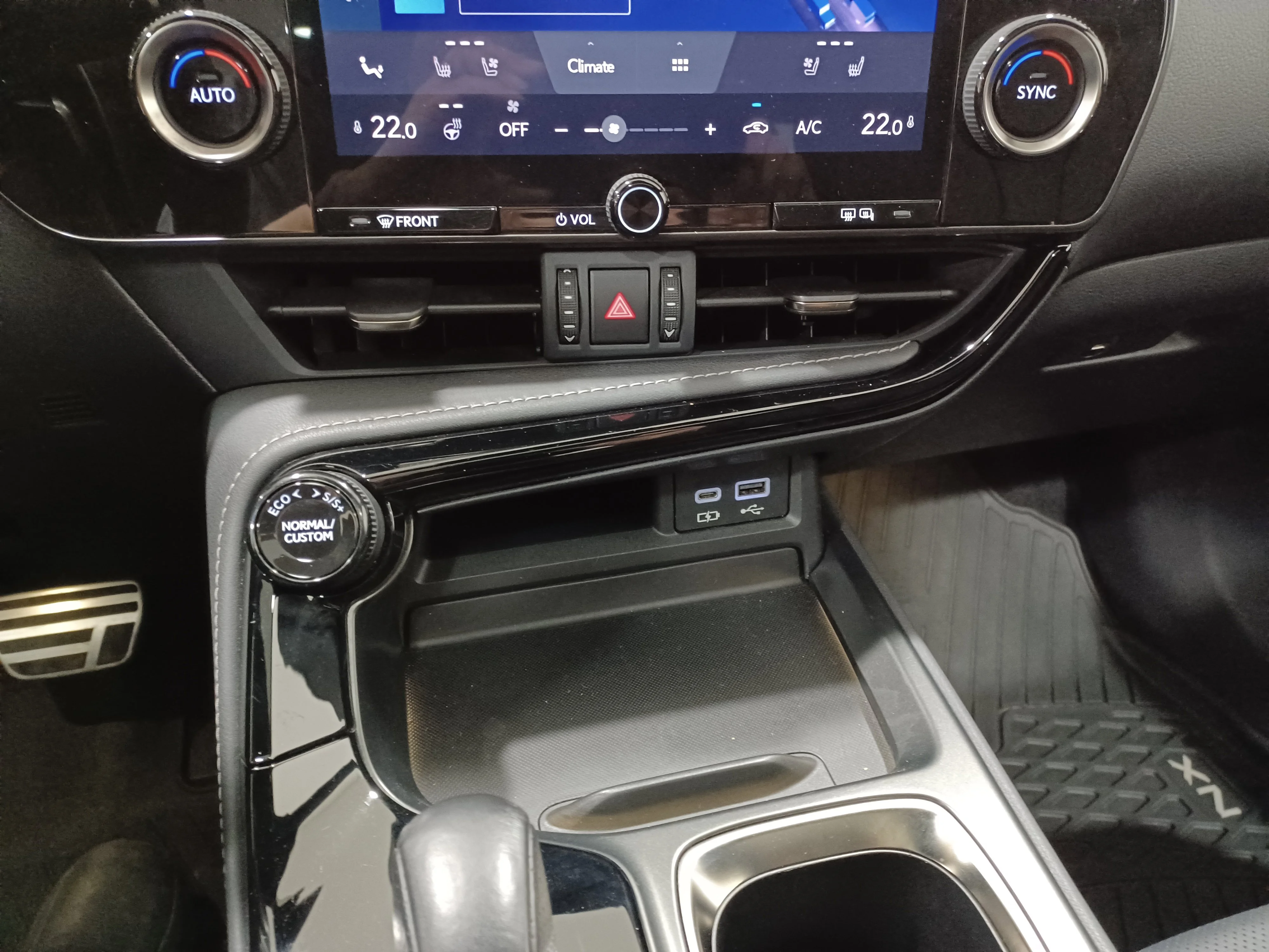 Certified Used 2022 Ultra White Lexus F-Sport *Adaptive Cruise | Cooled Lthr | Sunroof | Htd Wheel | Blind Spot Detect | Lane Keep Assist image 18