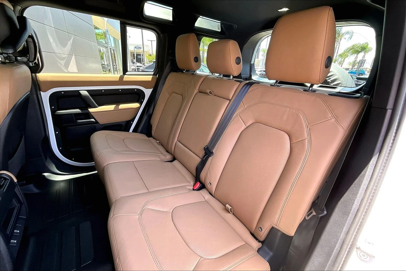 New 2026 Fuji White Land Rover S image 10