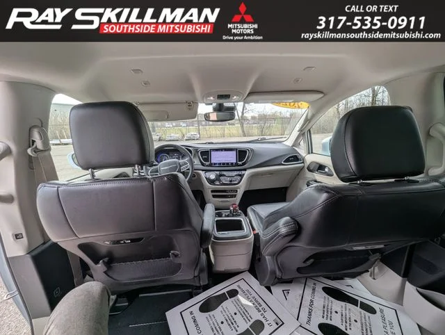 Used 2022 White Chrysler Touring L image 18