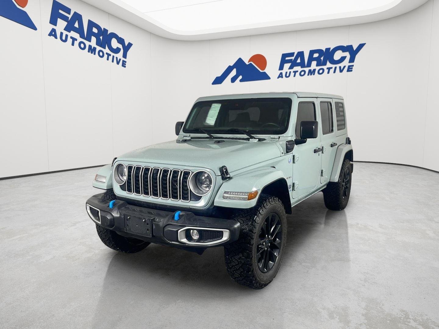 Used 2024 Earl Clearcoat Jeep Sahara image 2