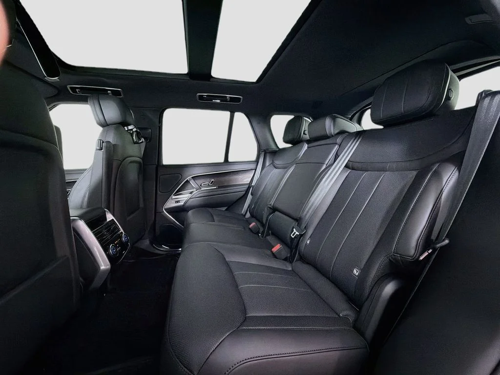 New 2026 Santorini Black Land Rover SE image 26