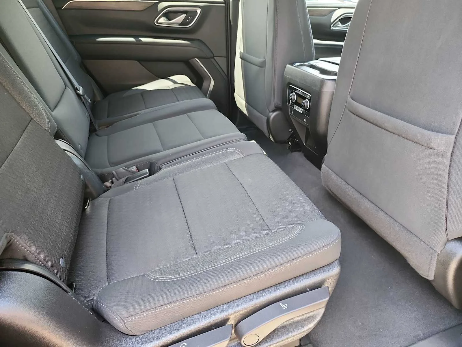 Used 2022 Dark Ash Metallic Chevrolet LS image 17