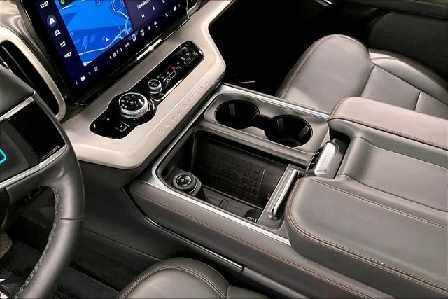 Used 2025 Agate Black Metallic Ford Active image 18