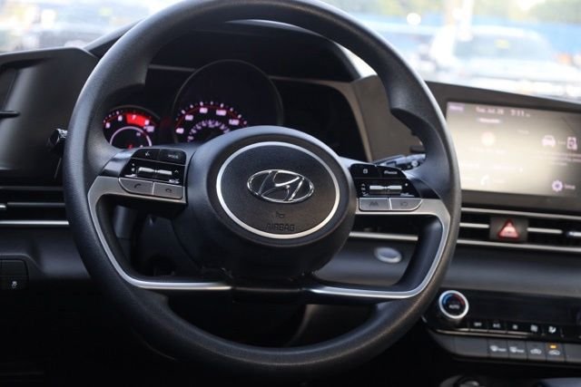 Used 2023 Red Hyundai SEL image 13