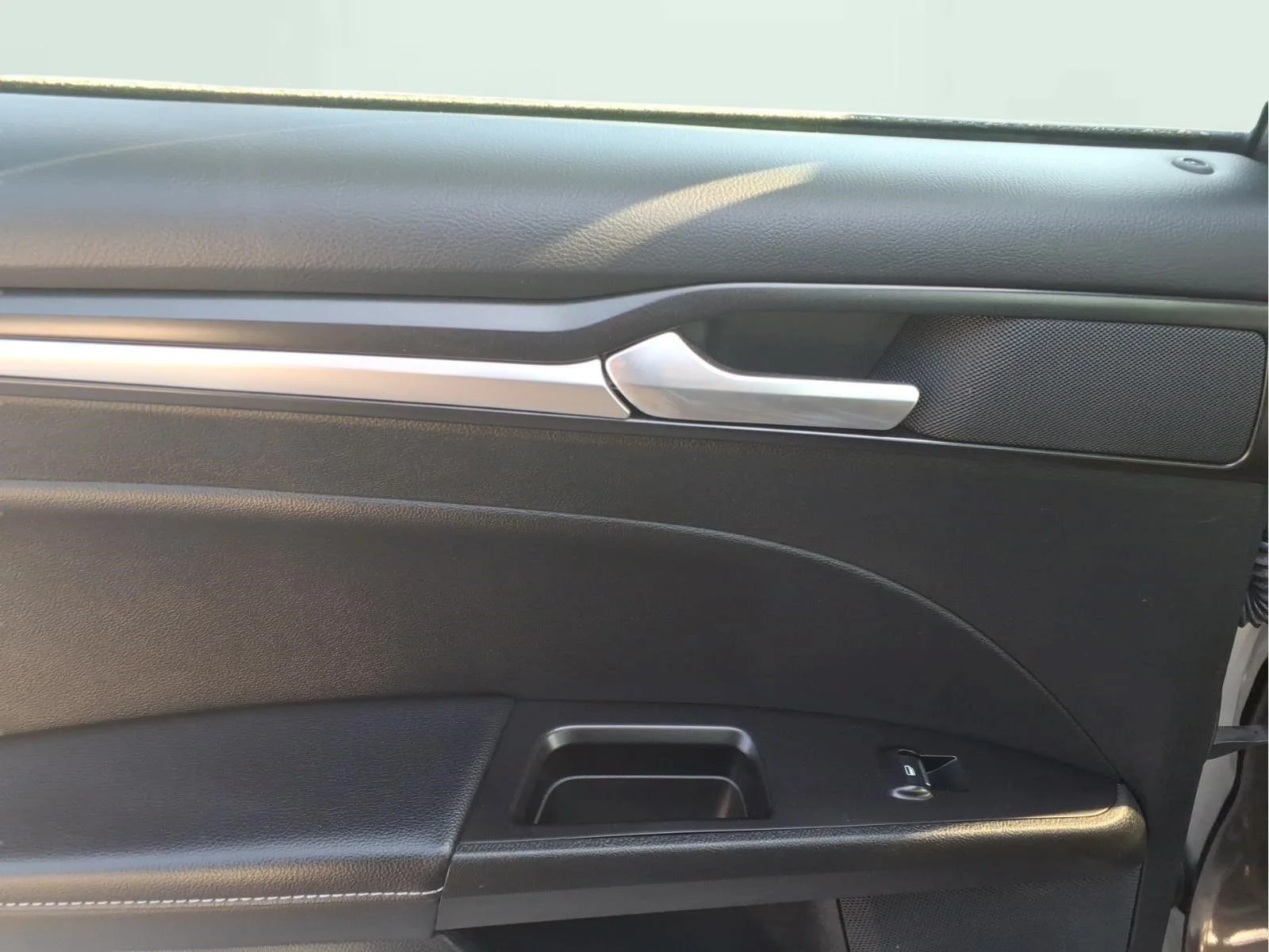 Used 2019 Gray Ford Titanium image 8