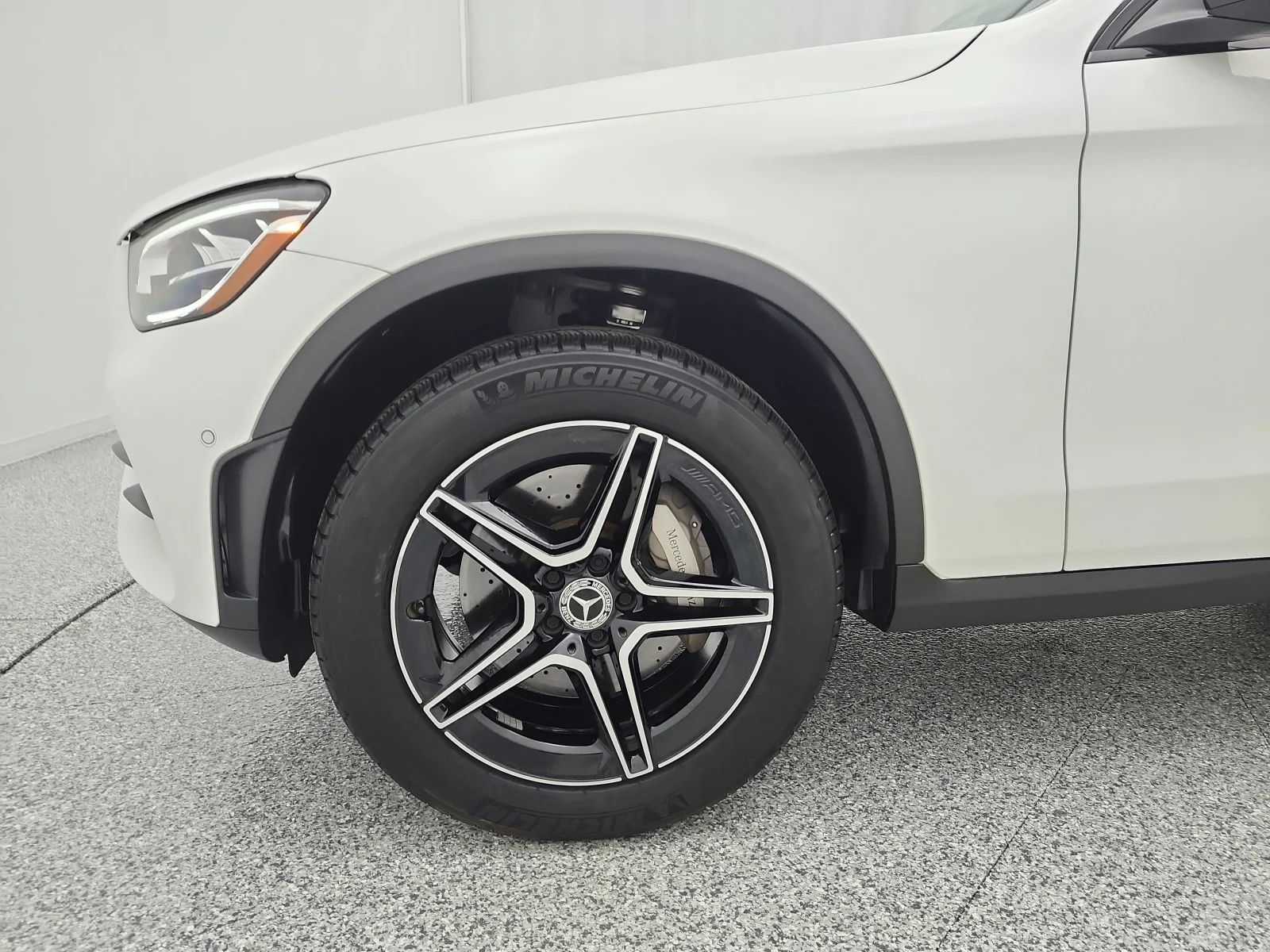 Used 2022 Polar White Mercedes-Benz GLC 300 SUV image 17