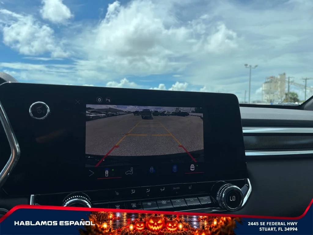 New 2026 Summit White GMC Elevation image 32