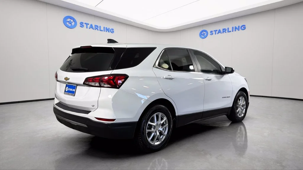Used 2022 SUMMIT WHITE Chevrolet LT image 9
