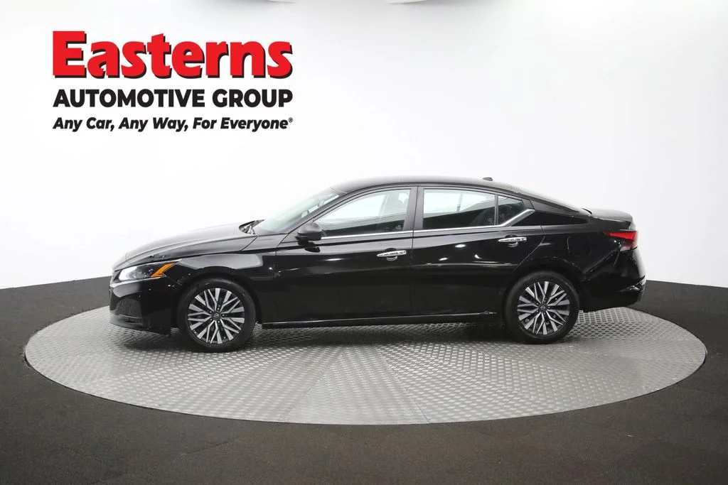 Used 2024 Black Nissan 2.5 SV image 59