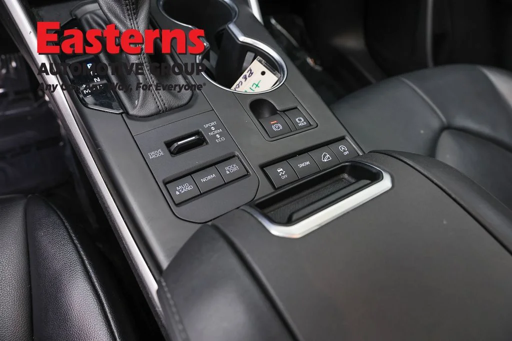 Used 2021 White Toyota XLE image 21