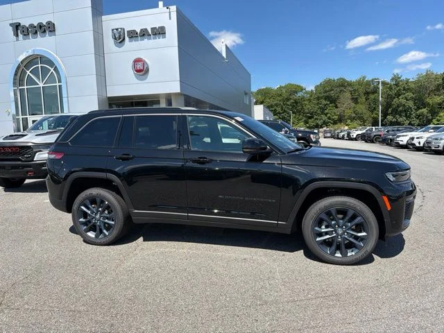 New 2026 Black Jeep  image 2